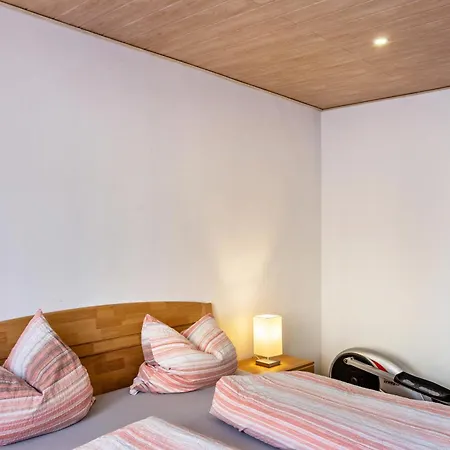 Haus Zum Rochusberg 2 Apartamento *